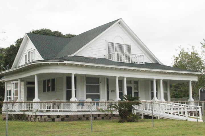 white house on a history tour