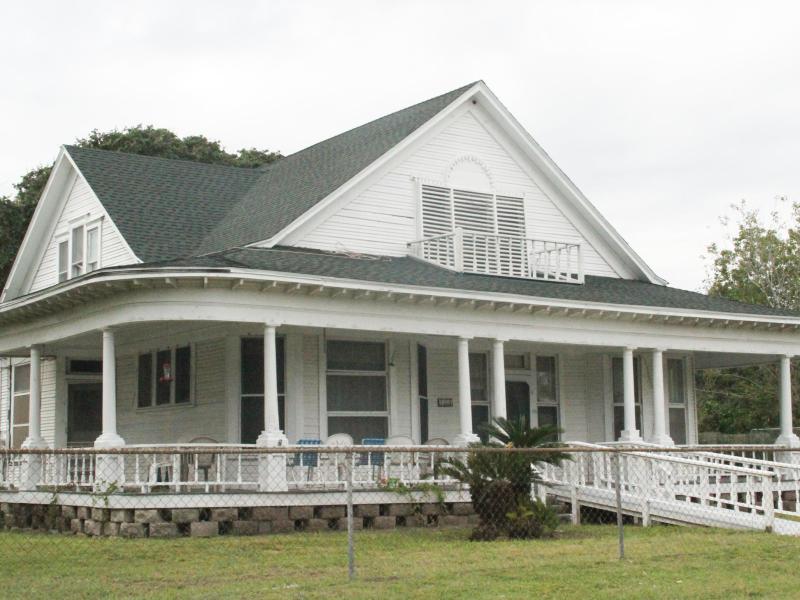white house on a history tour